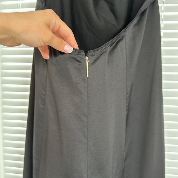 Dress - Picture 4 of 12